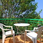 Apartment Apartments&rooms Kapela Malinska