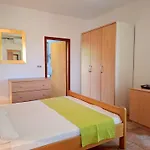 Apartments&rooms Kapela Apartment *