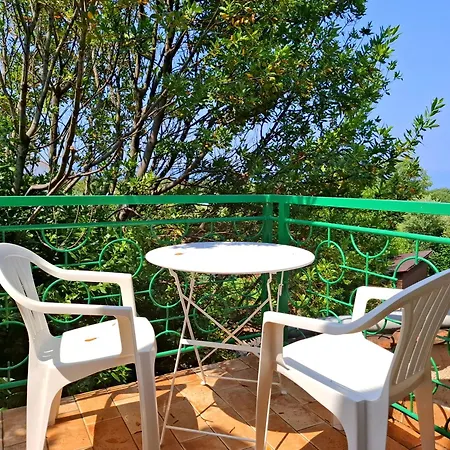 Lägenhet And Kapela Malinska