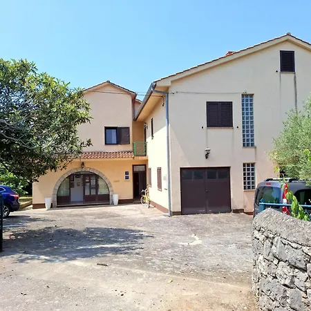 Lägenhet And Kapela