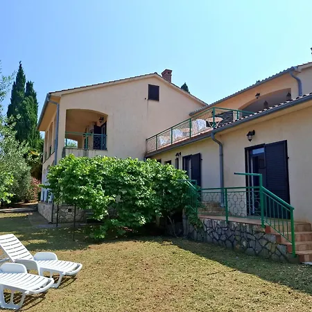 And Kapela Lägenhet Malinska